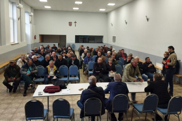 Sibinj_javna tribina